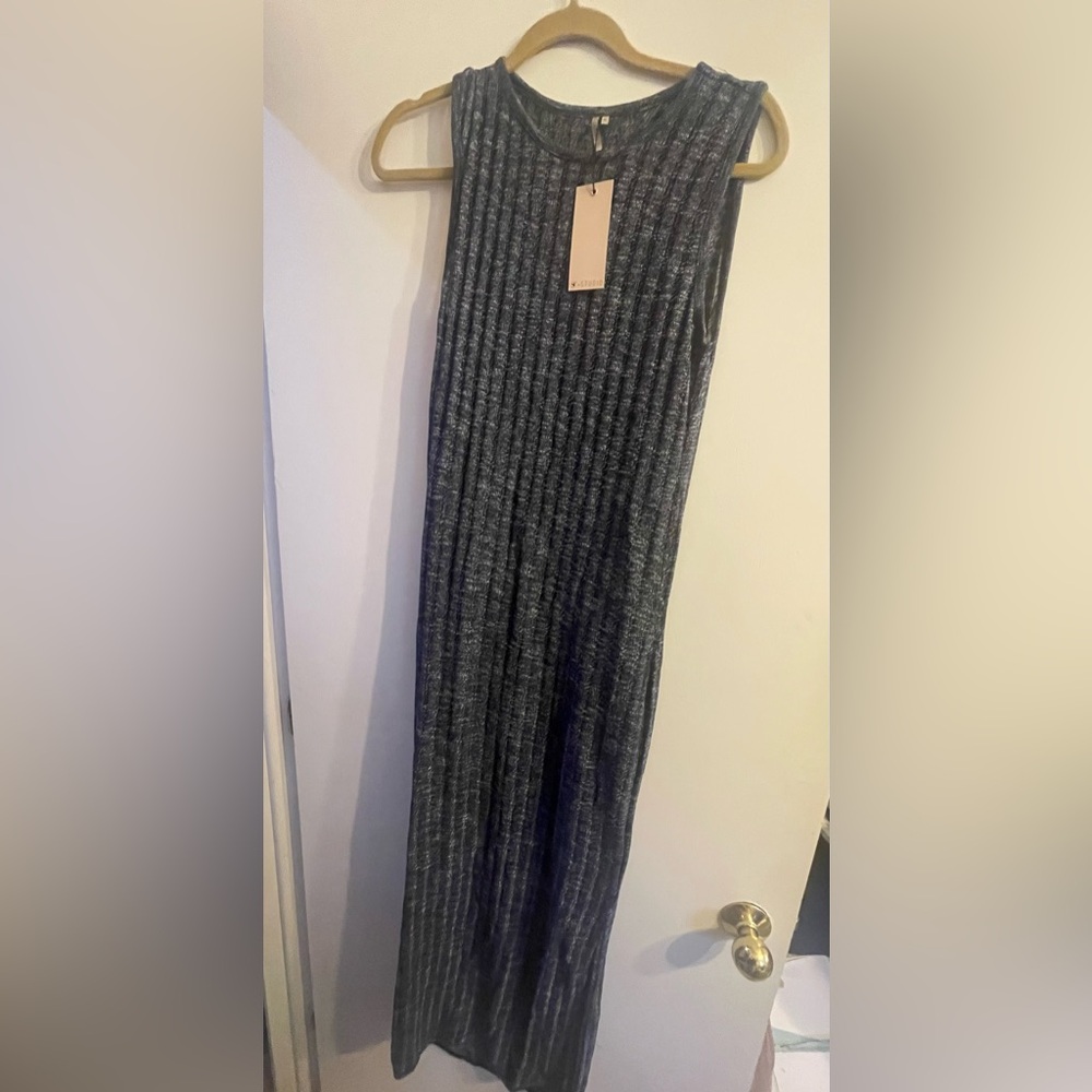 NWT - ST STUDIO MAXI DRESS RIBBED LADDER STRUCTURE - Sz M - SIDE VENTS